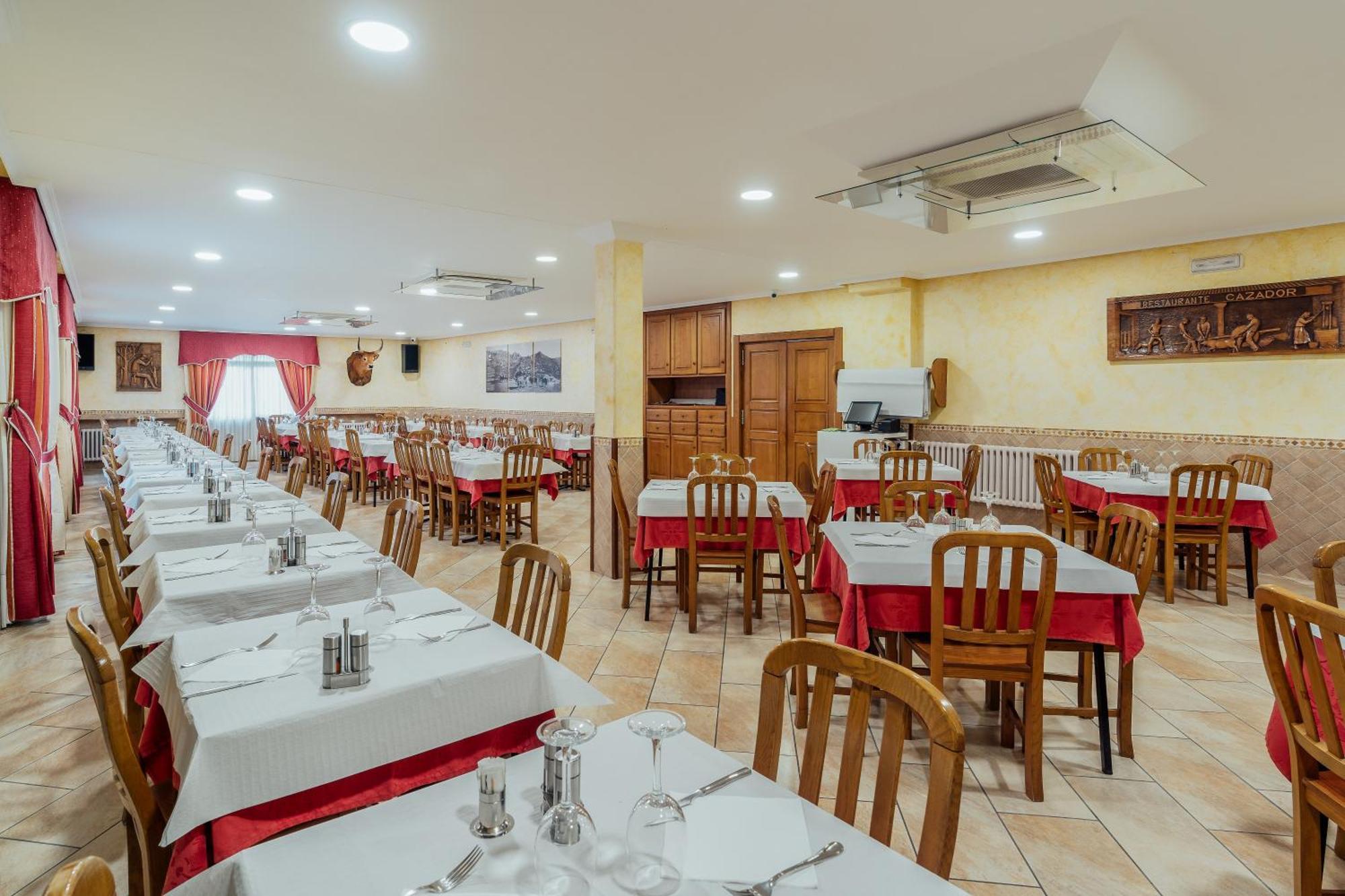 Hotel Restaurante Cazador Pereiro Exterior foto